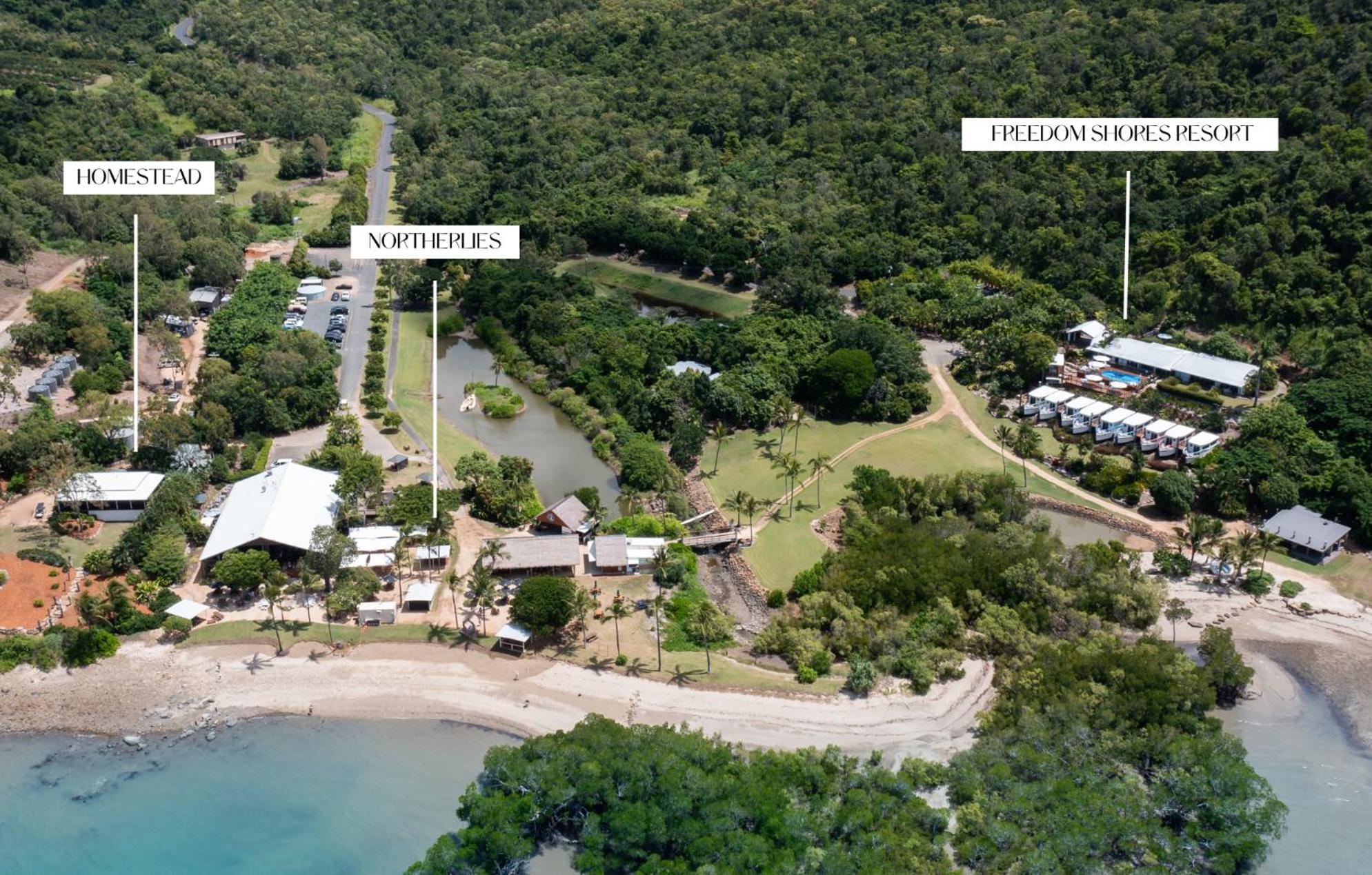 Freedom Shores Resort Airlie Beach Cannon Valley ภายนอก รูปภาพ