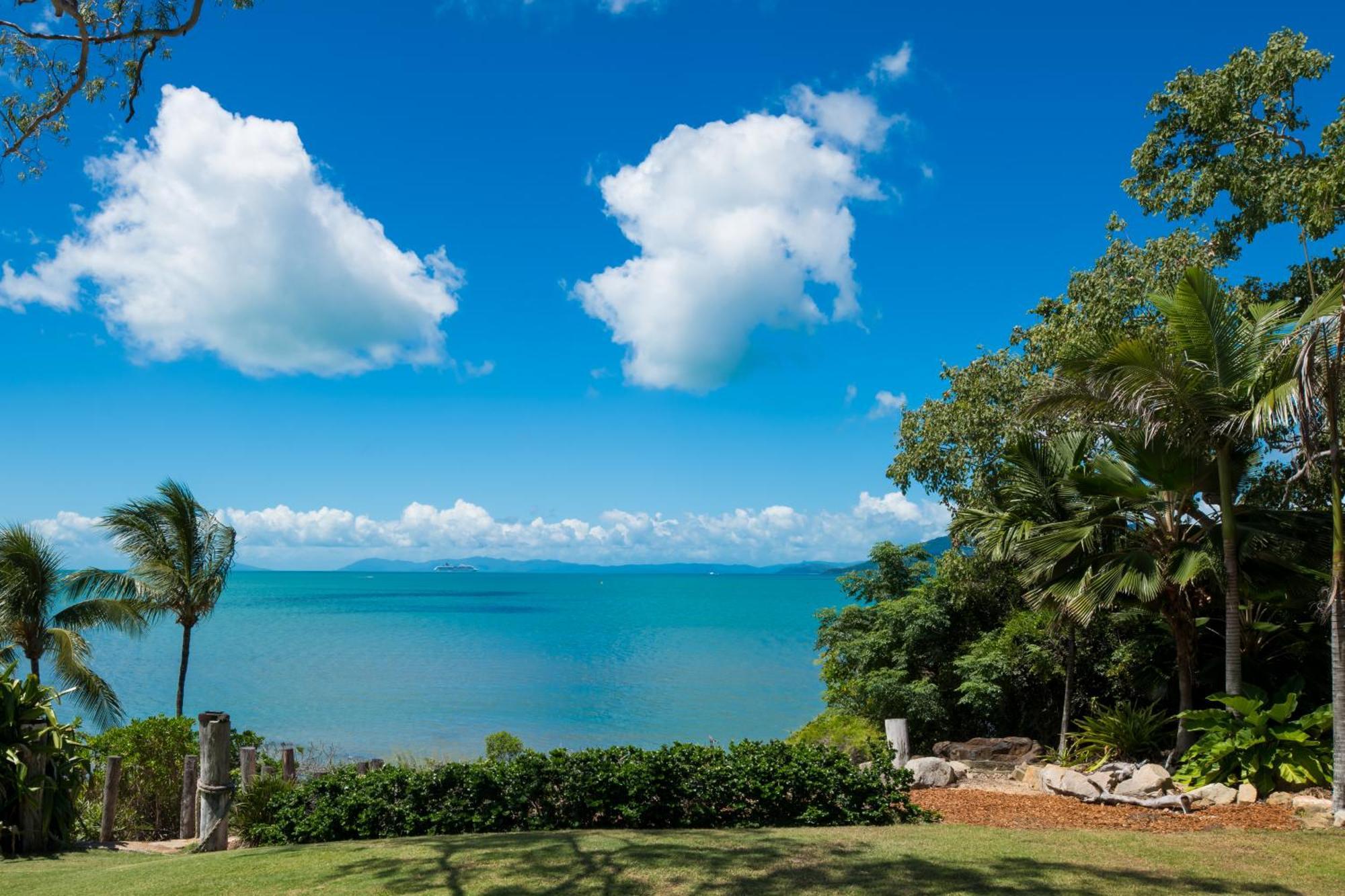 Freedom Shores Resort Airlie Beach Cannon Valley ภายนอก รูปภาพ