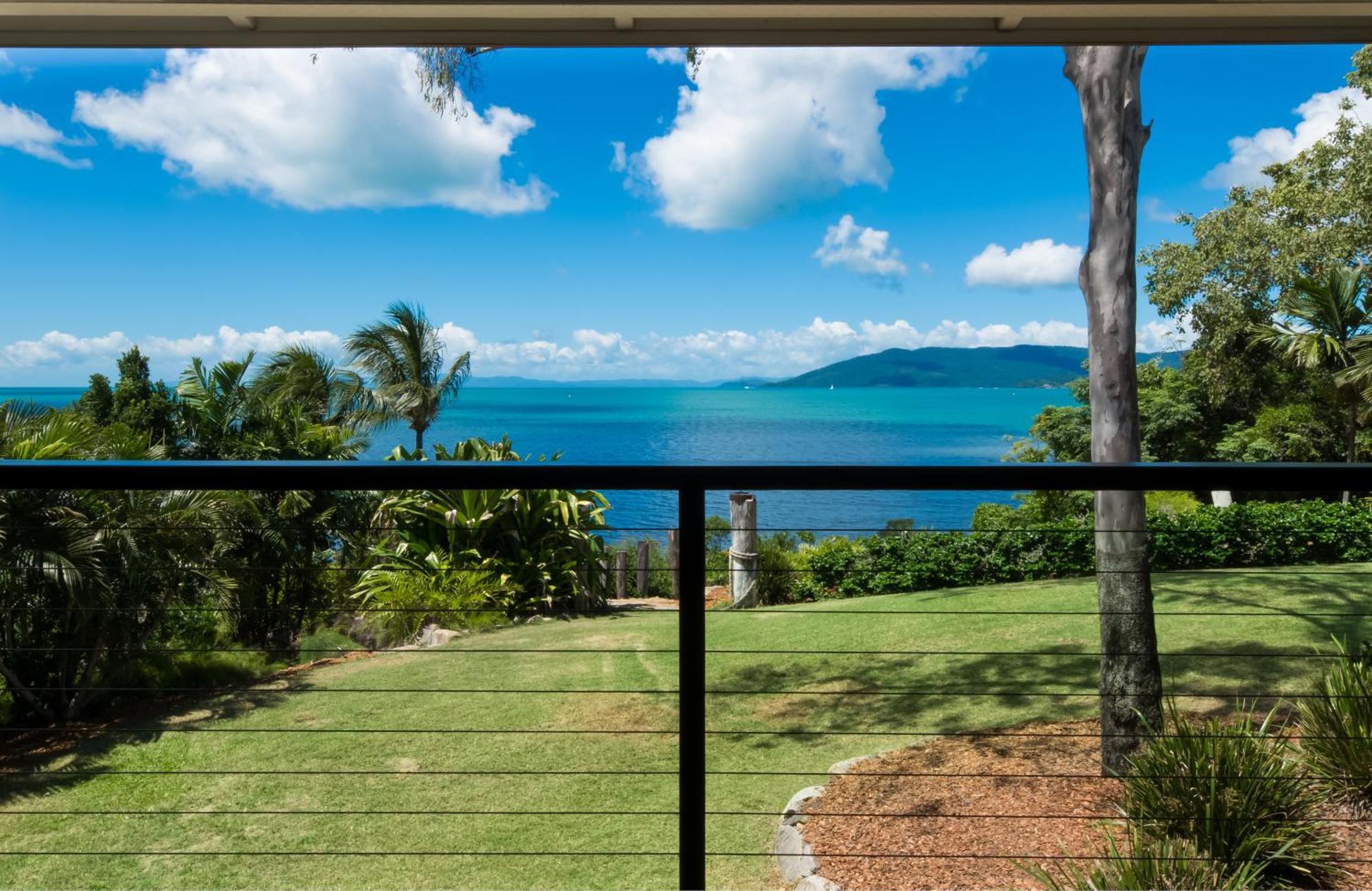 Freedom Shores Resort Airlie Beach Cannon Valley ภายนอก รูปภาพ
